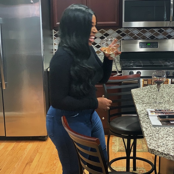 Meet Your Posher, Shanice! - Picture 2 of 6